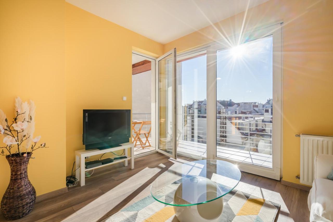Bpr Amarilla With Balcony Appartement Budapest