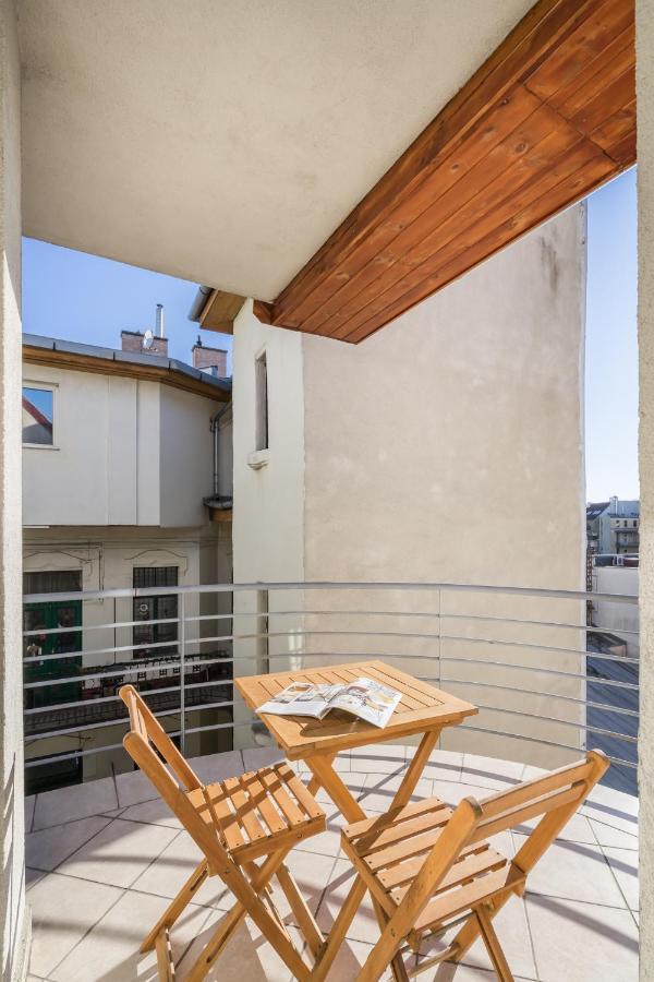 Bpr Amarilla With Balcony Apartment Budapest